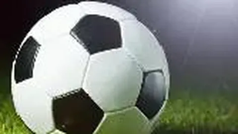 黄晓明妻子产子对比：杨颖与叶珂生活迥异，差距显著